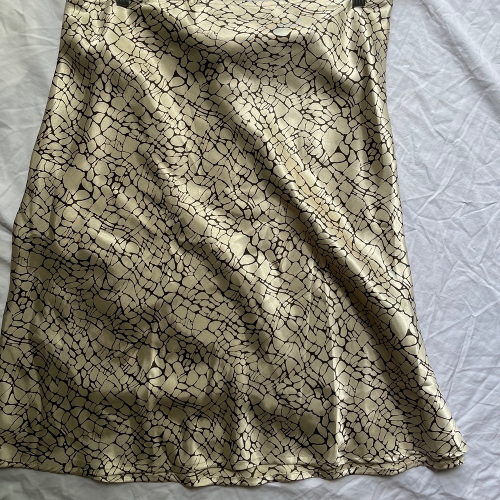The most beautiful silk midi skirt
